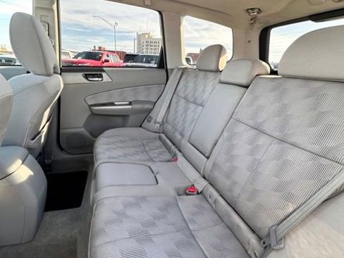 Used 2010 Subaru Forester 2.5X Premium image 27