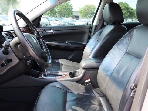 Used 2011 Chevrolet Impala LT w/ Luxury Edition Package FWD image 13