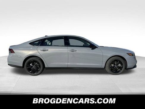 New 2025 Honda Accord SE image 2