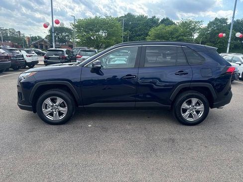Used 2025 Toyota RAV4 XLE AWD/4WD image 4