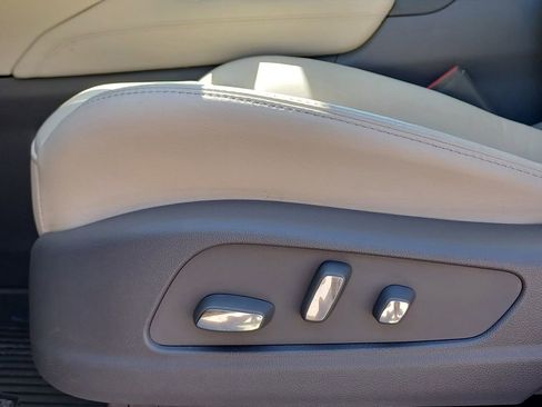 Used 2025 Cadillac XT6 Premium Luxury w/ LPO, Floor Liner Package AWD/4WD image 13