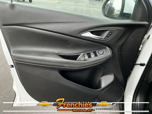 Used 2023 Buick Encore GX Preferred w/ Cold Weather Comfort Package AWD/4WD image 9