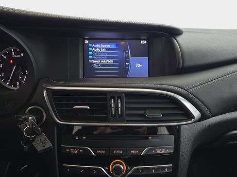 Used 2017 INFINITI QX30 AWD image 22