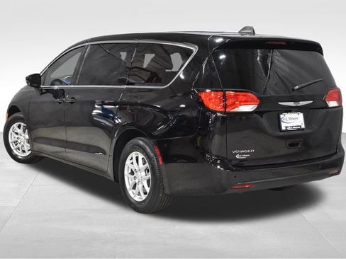 New 2026 Chrysler Voyager LX image 7
