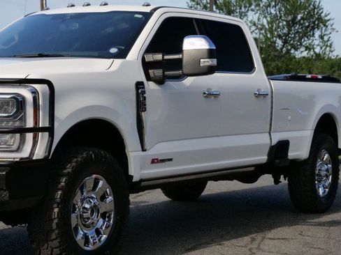 Used 2025 Ford F350 Lariat w/ Lariat Ultimate Package AWD/4WD image 62