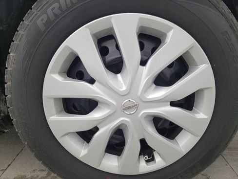 Used 2018 Nissan Rogue S FWD image 31