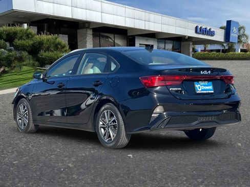 Used 2023 Kia Forte LXS w/ LXS Technology Package image 6