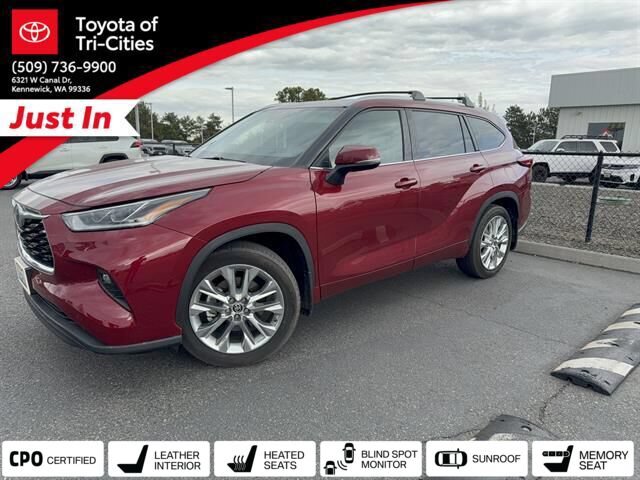 Certified 2021 Toyota Highlander Limited AWD/4WD image 31