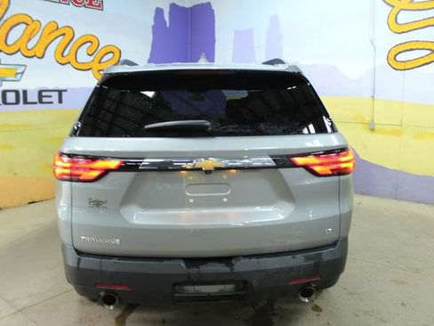 Used 2023 Chevrolet Traverse LT FWD image 7