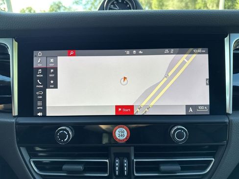 Used 2024 Porsche Macan image 22