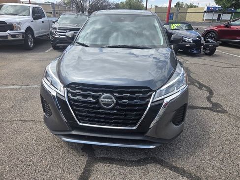 Used 2021 Nissan Kicks S FWD image 4