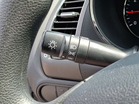 Used 2017 Kia Forte LX image 22