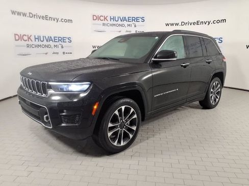 Used 2023 Jeep Grand Cherokee Overland AWD/4WD image 1