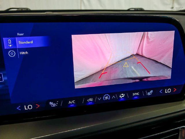 Certified 2026 Chevrolet Traverse LT AWD/4WD image 24