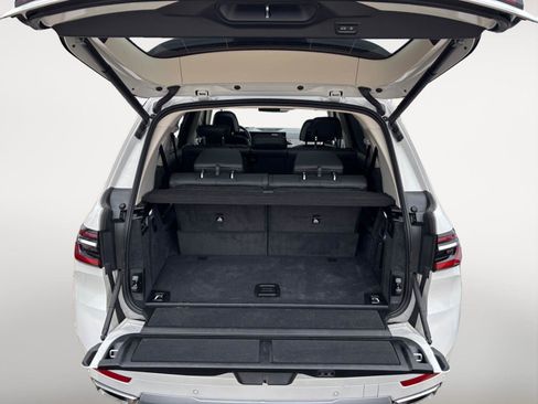 Used 2026 BMW X7 xDrive40i image 16