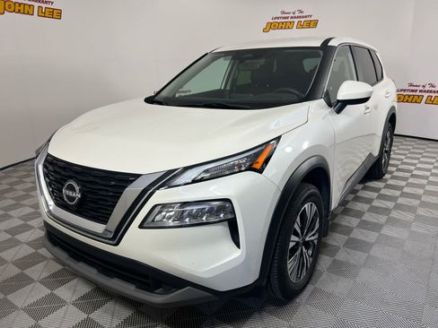 Used 2023 Nissan Rogue SV FWD image 1
