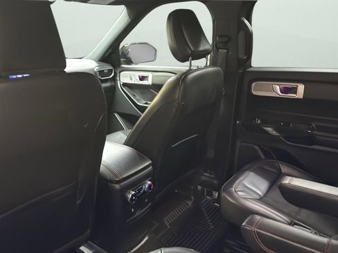 Used 2023 Ford Explorer ST-Line w/ Class IV Trailer Tow Package image 29