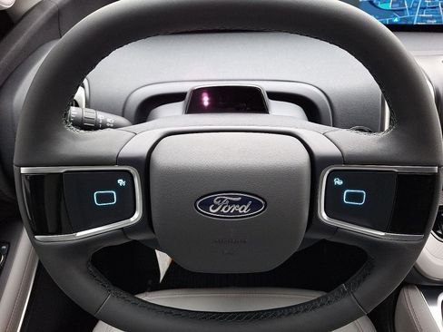 New 2025 Ford Expedition Active AWD/4WD image 17
