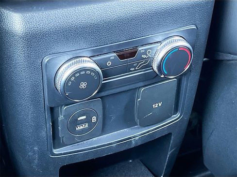 Used 2021 Ford Explorer XLT w/ Equipment Group 202A image 26