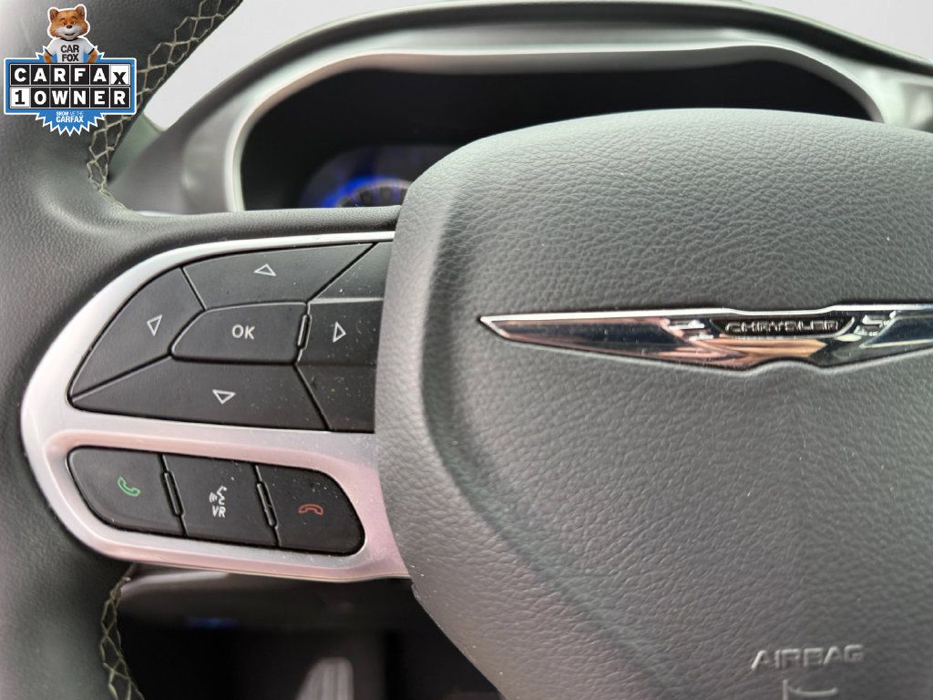 Used 2025 Chrysler Pacifica Select FWD image 27