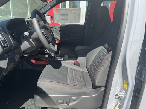New 2026 Nissan Frontier PRO-4X w/ Tow Package AWD/4WD image 4