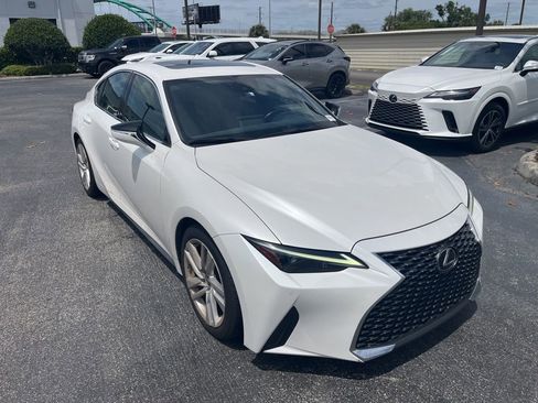 Used 2023 Lexus IS 300 w/ Comfort Package image 12