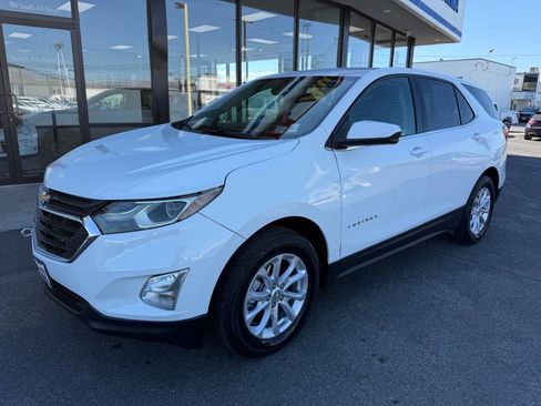 Used 2020 Chevrolet Equinox LT image 1