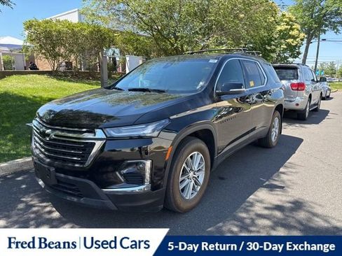 Used 2023 Chevrolet Traverse LT AWD/4WD image 3
