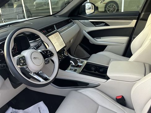 Used 2026 Jaguar F-PACE R-Dynamic S image 15