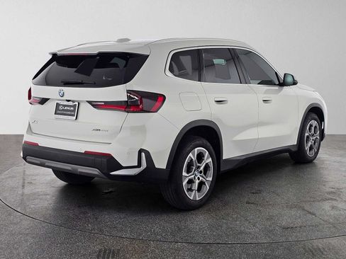 Used 2023 BMW X1 xDrive28i AWD/4WD image 3