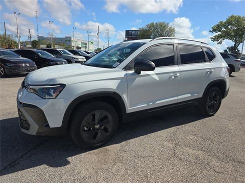 New 2026 Volkswagen Taos S image 6