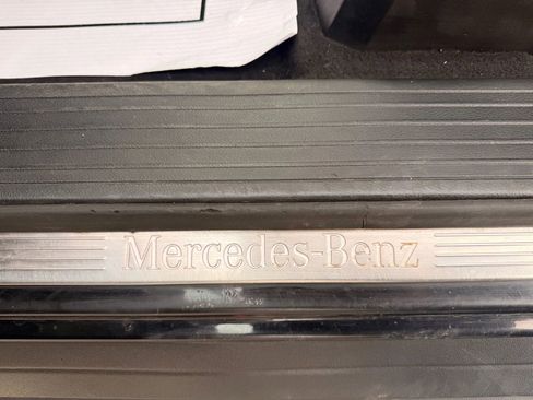 Used 2015 Mercedes-Benz ML 400 4MATIC w/ Lighting Package image 31