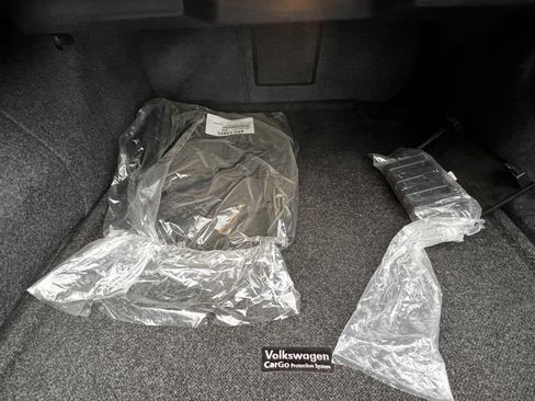 Used 2018 Volkswagen Passat 3.6 SEL Premium image 49