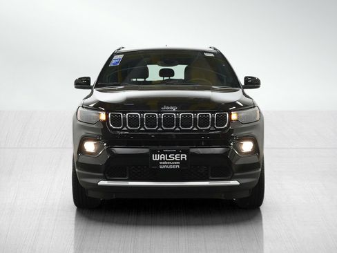 Used 2023 Jeep Compass Limited w/ Sun and Sound Group AWD/4WD image 8