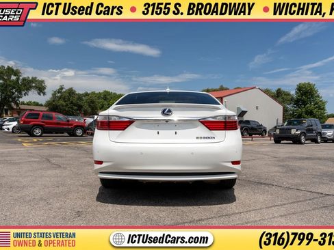 Used 2014 Lexus ES 300h w/ Luxury Package w/Bamboo Trim FWD image 4