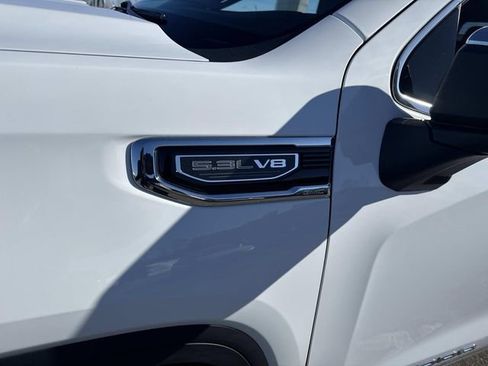 Used 2025 GMC Sierra 1500 SLT image 12