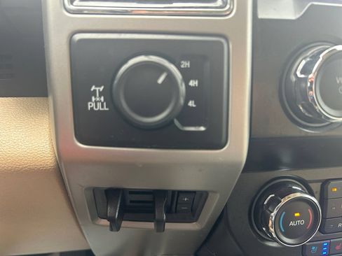 Used 2021 Ford F250 Lariat w/ Chrome Package AWD/4WD image 25