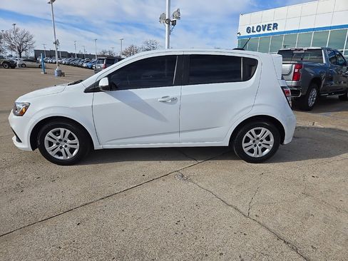 Used 2020 Chevrolet Sonic LT image 3