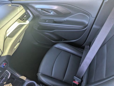 Used 2023 GMC Terrain SLT image 20