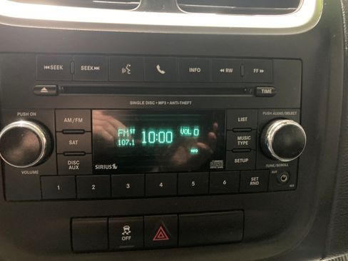 Used 2014 Dodge Avenger SE FWD image 26