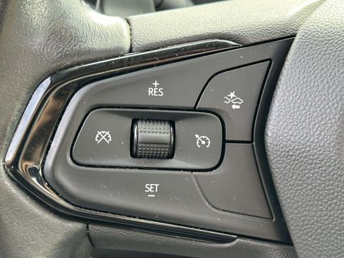 Used 2022 Chevrolet Bolt EUV Premier w/ Sun & Sound Package image 22