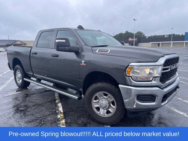 Used 2024 RAM 2500 Tradesman w/ Chrome Appearance Group AWD/4WD image 2