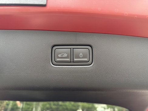 Used 2026 Genesis GV70 2.5T Advanced image 15