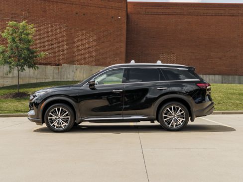 Used 2024 INFINITI QX60 Sensory w/ Cargo Package AWD/4WD image 6