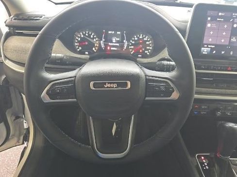 Used 2022 Jeep Compass Latitude w/ Sun and Sound Group FWD image 23