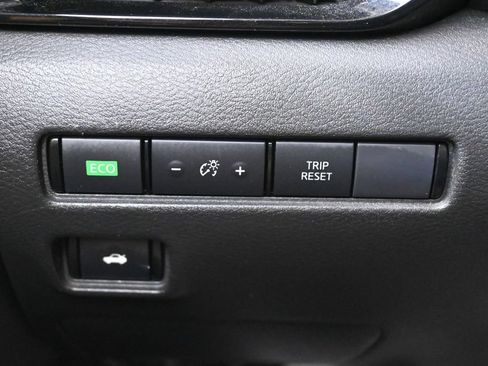 Used 2023 Nissan Sentra SV w/ SV Premium Package FWD image 24