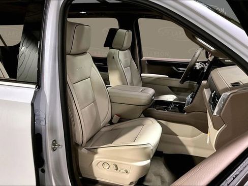 New 2026 GMC Yukon XL Denali image 12