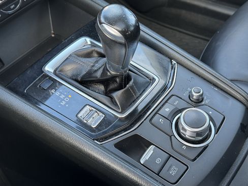 Used 2018 MAZDA CX-5 Touring w/ Preferred Equipment Package image 11