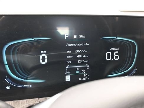 Used 2024 Kia Telluride EX AWD/4WD image 31