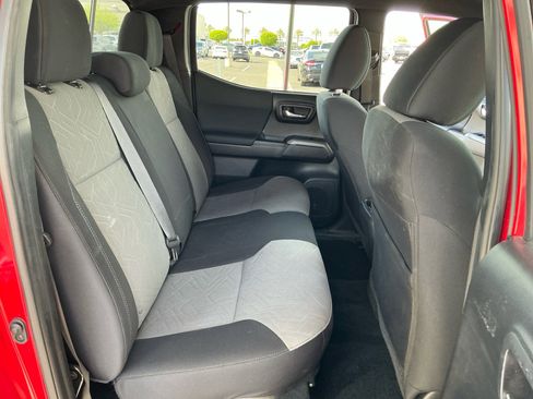 Used 2023 Toyota Tacoma TRD Sport w/ Advanced Technology Package image 18